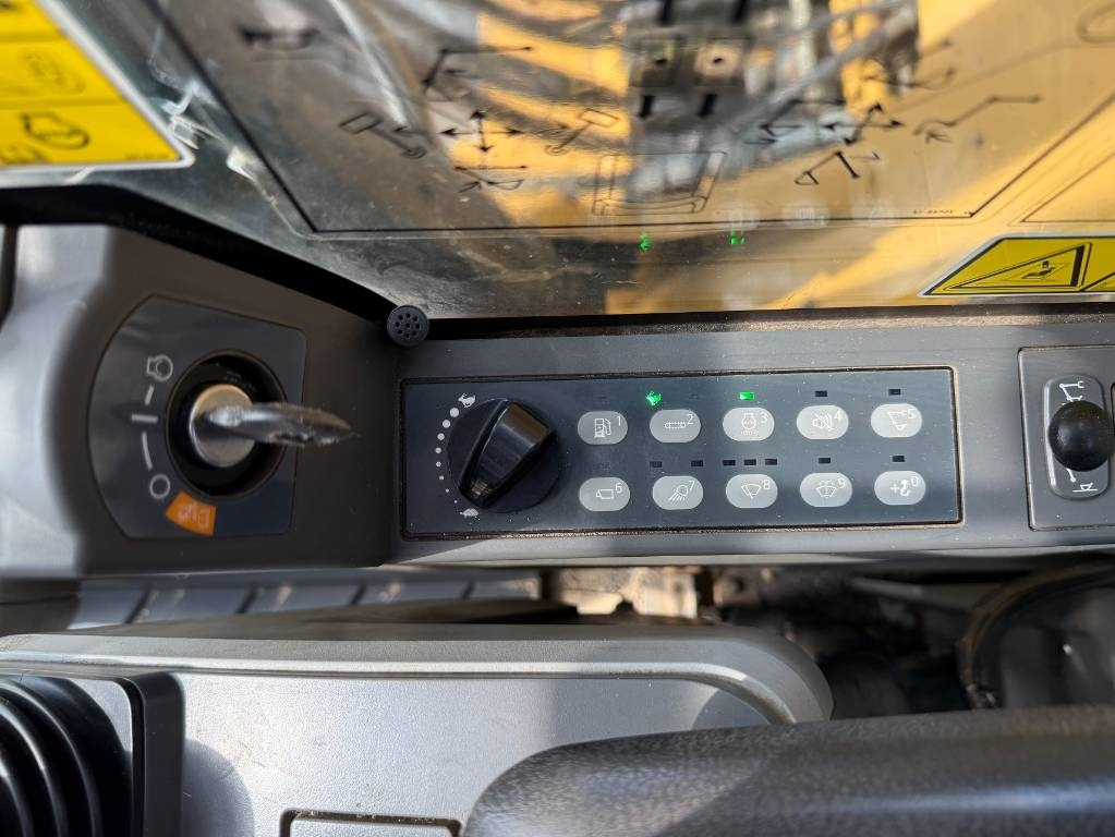 CAT 335 F L CR - Excavadora de cadenas: foto 5 CAT 335 F L CR - Excavadora de cadenas: foto 5