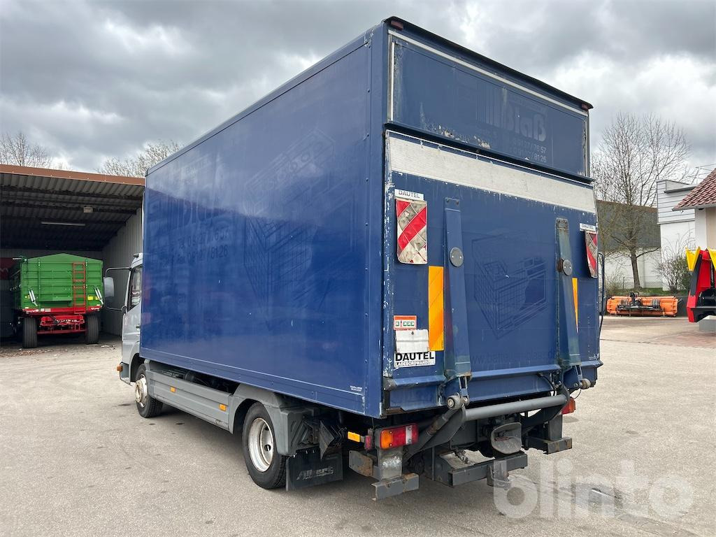 2003 Mercedes Benz Atego 815 - Camión caja cerrada: foto 3 2003 Mercedes Benz Atego 815 - Camión caja cerrada: foto 3