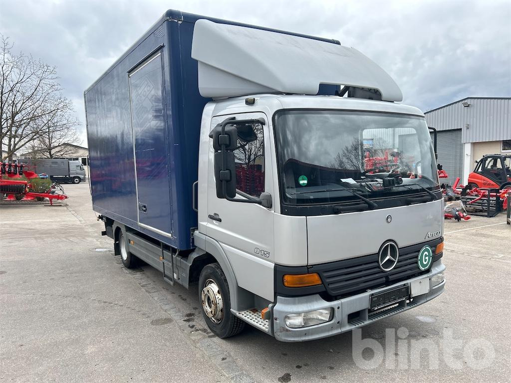 2003 Mercedes Benz Atego 815 - Camión caja cerrada: foto 1 2003 Mercedes Benz Atego 815 - Camión caja cerrada: foto 1