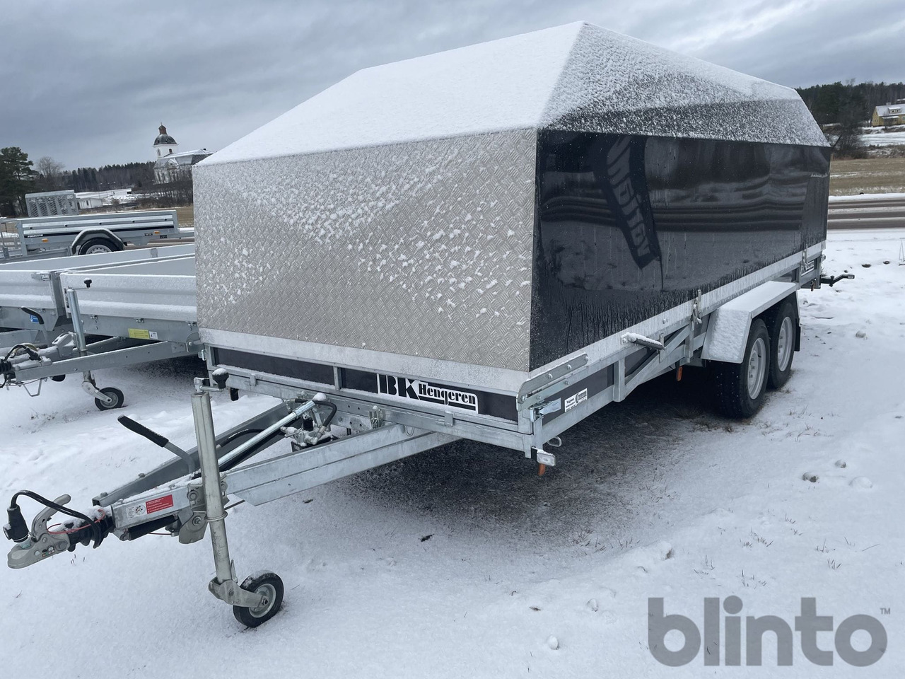 BK HENGEREN med hydraulisk tipp - Remolque caja cerrada: foto 1 BK HENGEREN med hydraulisk tipp - Remolque caja cerrada: foto 1