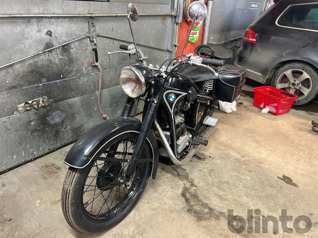 BMW R 35 - Motocicleta: foto 2 BMW R 35 - Motocicleta: foto 2