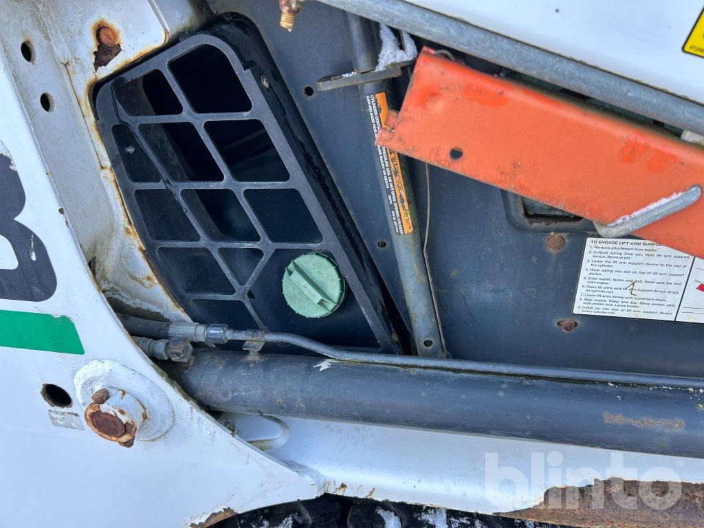 Minicargadora Bobcat 753 & Redskap: foto 30