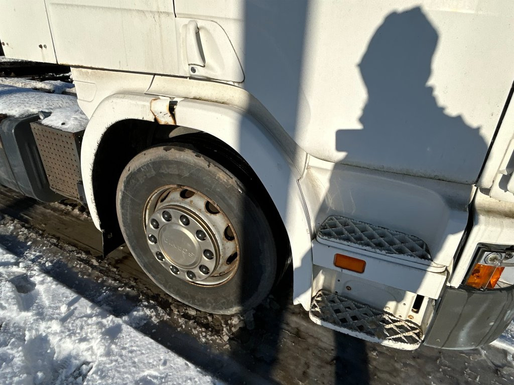 Cabeza tractora SCANIA P124LA4X2LA360: foto 28 Cabeza tractora SCANIA P124LA4X2LA360: foto 28