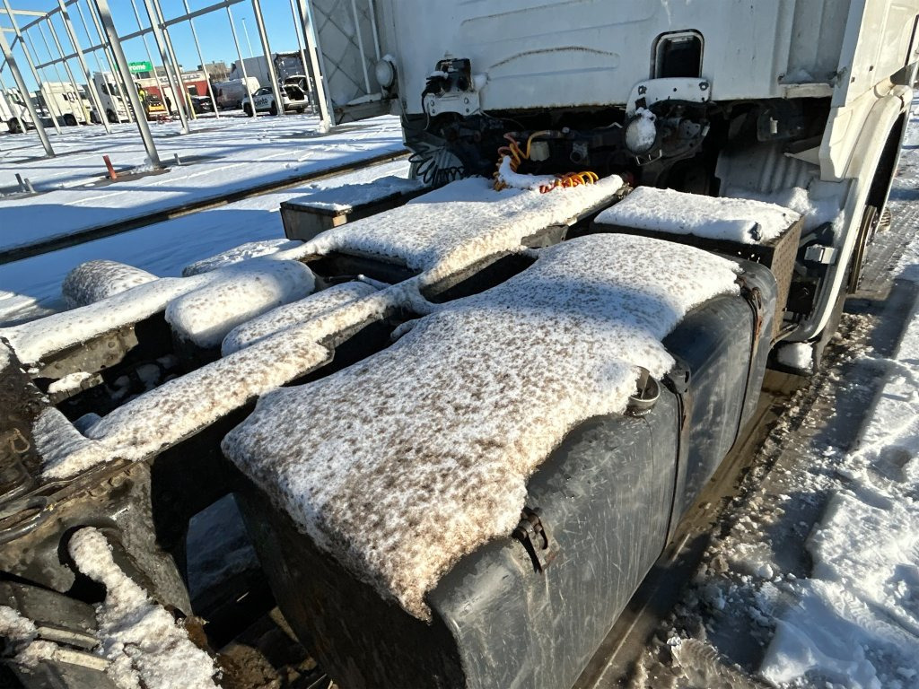 Cabeza tractora SCANIA P124LA4X2LA360: foto 36 Cabeza tractora SCANIA P124LA4X2LA360: foto 36