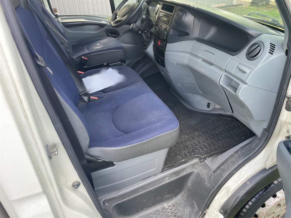 Furgoneta IVECO DAILY 35S14: foto 46