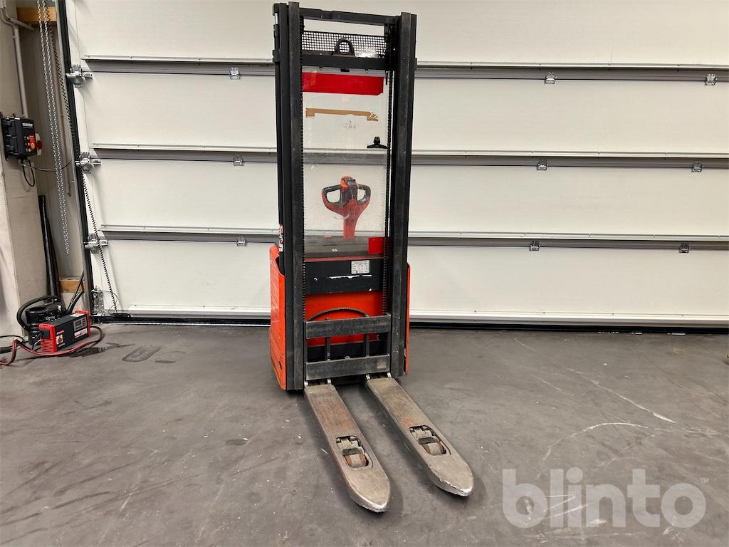 Linde L12 (2016) - Apilador: foto 2 Linde L12 (2016) - Apilador: foto 2