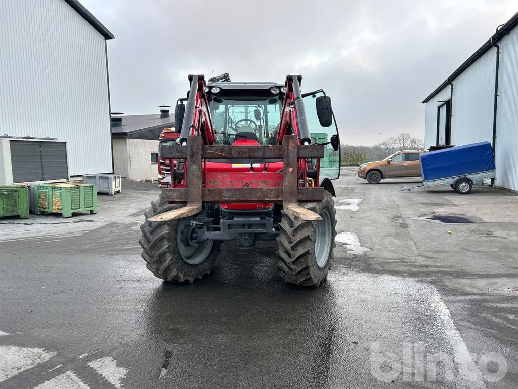 MASSEY FERGUSON 5711S - 982 timmar - Lastare - Tractor: foto 2 MASSEY FERGUSON 5711S - 982 timmar - Lastare - Tractor: foto 2