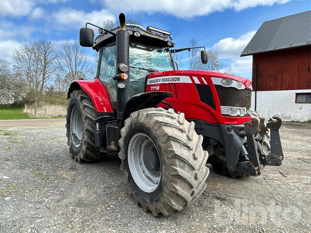 MASSEY FERGUSON 7718 Dyna VT 2920 h - Tractor: foto 1 MASSEY FERGUSON 7718 Dyna VT 2920 h - Tractor: foto 1