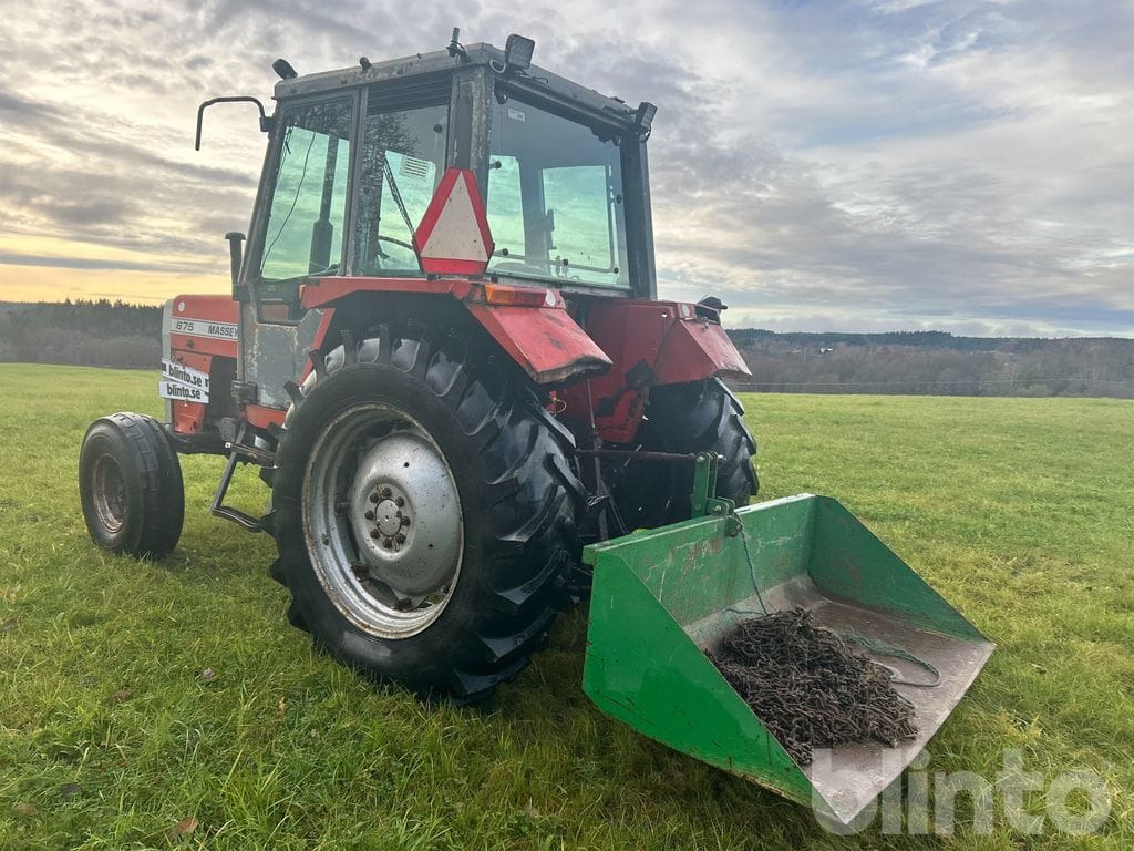 MASSEY FERGUSON MF 675 2 - Tractor: foto 4 MASSEY FERGUSON MF 675 2 - Tractor: foto 4