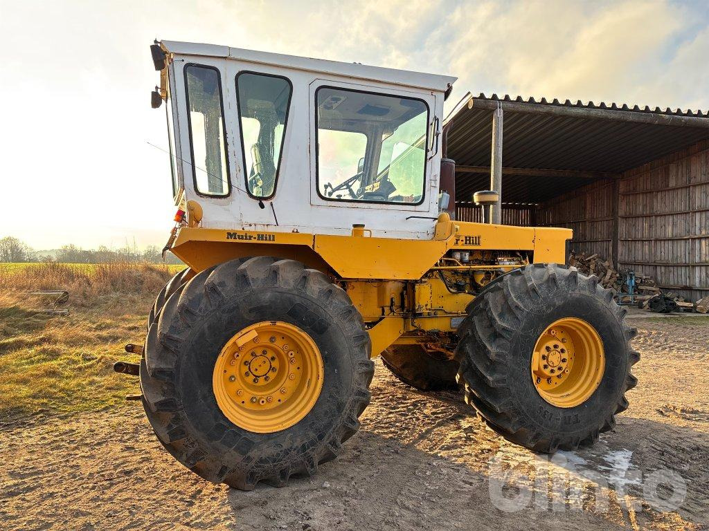 MUIR HILL 121 A - Tractor: foto 4 MUIR HILL 121 A - Tractor: foto 4