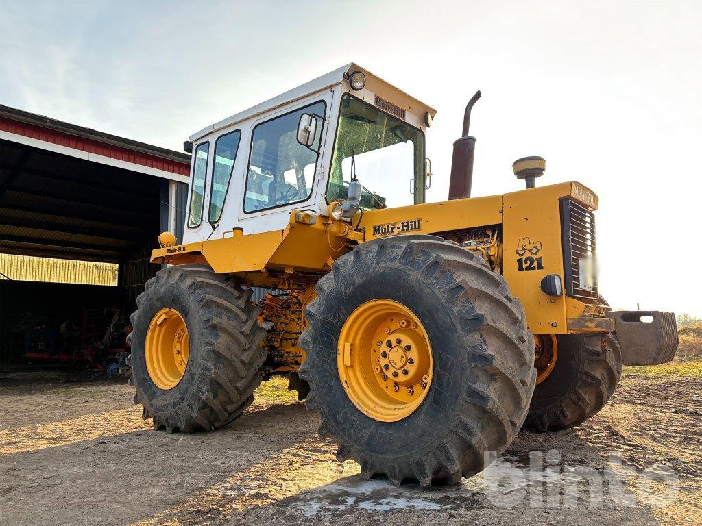 MUIR HILL 121 A - Tractor: foto 3 MUIR HILL 121 A - Tractor: foto 3