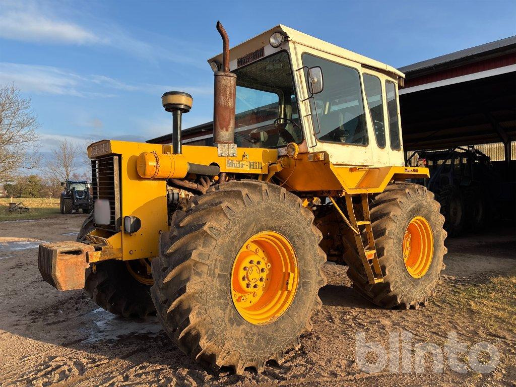 MUIR HILL 121 A - Tractor: foto 1 MUIR HILL 121 A - Tractor: foto 1
