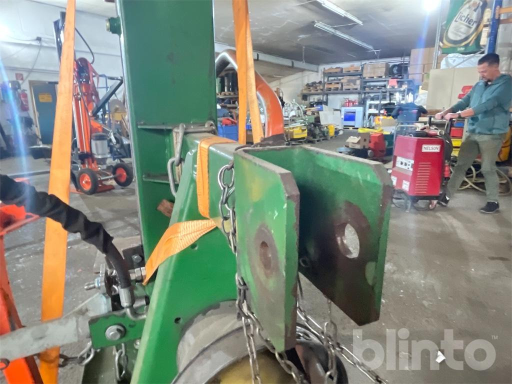 Astilladora de leña Posch HydroCombi 15T PZG: foto 25 Astilladora de leña Posch HydroCombi 15T PZG: foto 25