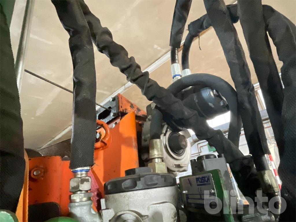 Astilladora de leña Posch HydroCombi 15T PZG: foto 10 Astilladora de leña Posch HydroCombi 15T PZG: foto 10