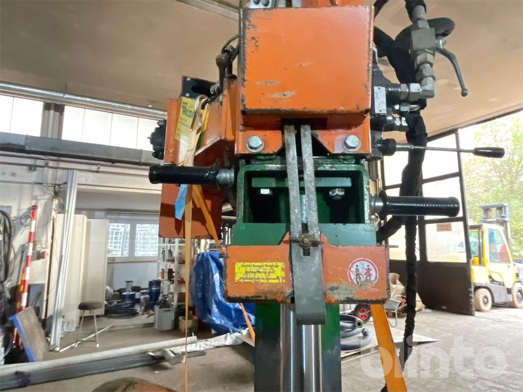 Astilladora de leña Posch HydroCombi 15T PZG: foto 13 Astilladora de leña Posch HydroCombi 15T PZG: foto 13