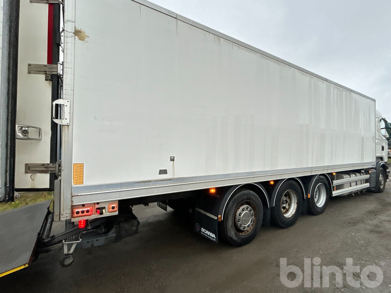 SCANIA R410LN8X4*4HNB - Camión frigorífico: foto 4 SCANIA R410LN8X4*4HNB - Camión frigorífico: foto 4