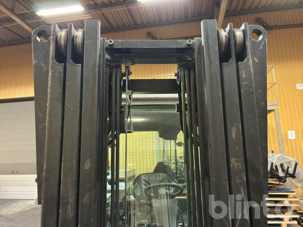 Carretilla elevadora eléctrica Toyota 8FBMT50: foto 24