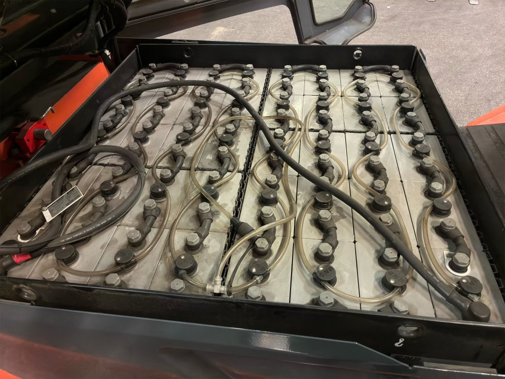 Carretilla elevadora eléctrica Toyota 8FBMT50: foto 43