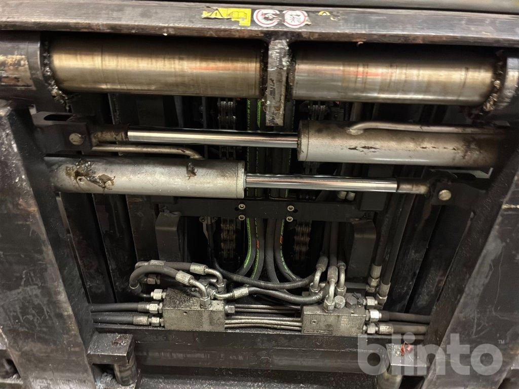 Carretilla elevadora eléctrica Toyota 8FBMT50: foto 22