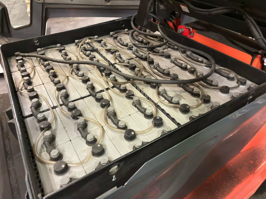 Carretilla elevadora eléctrica Toyota 8FBMT50: foto 41