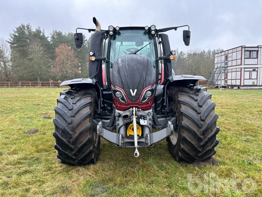 VALTRA T234 Versu - Frontlyft & PTO - Tractor: foto 2 VALTRA T234 Versu - Frontlyft & PTO - Tractor: foto 2