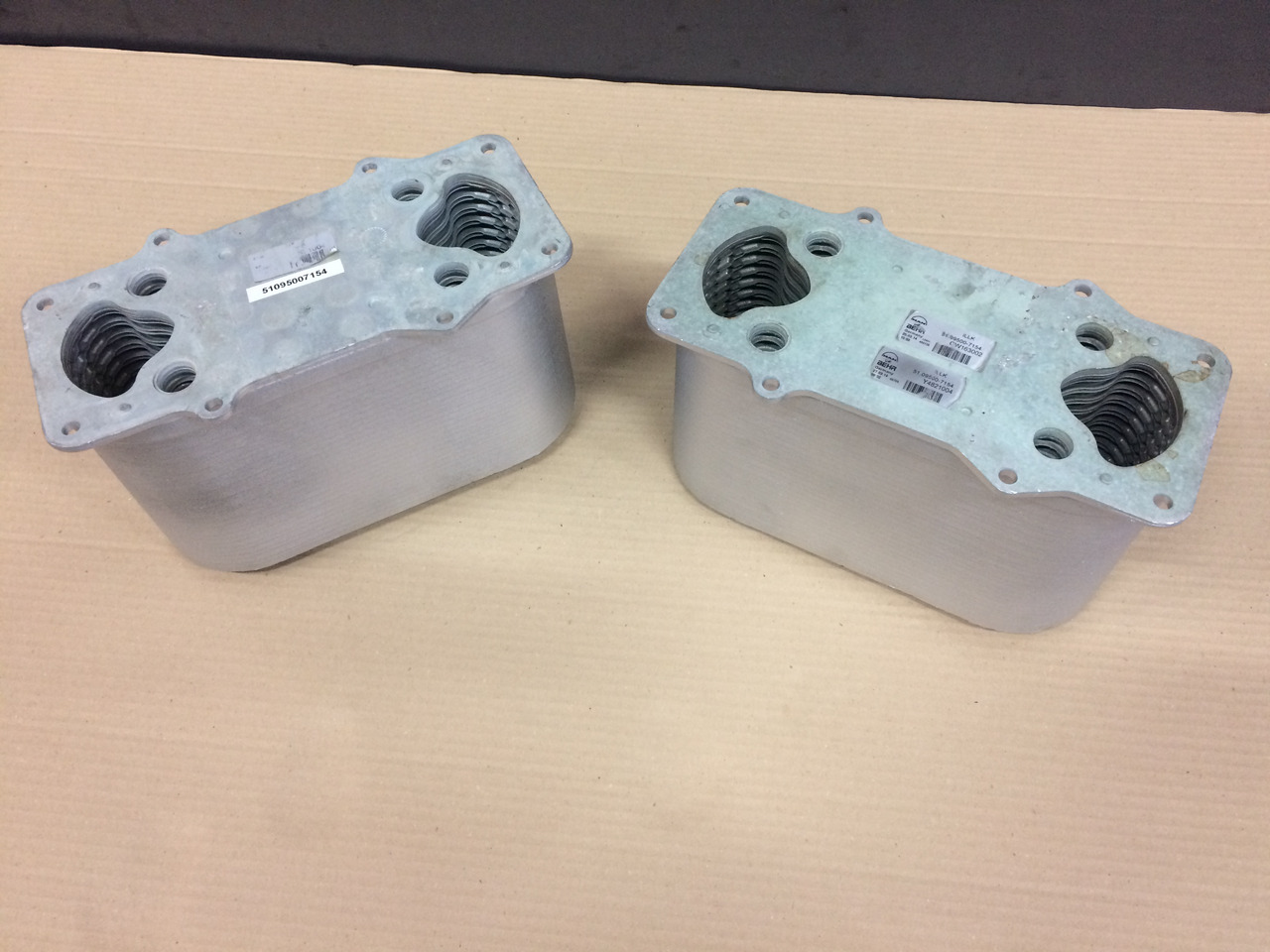 RADIATORE ARIA COMBURENTE - MOTORI MAN D2066 - D2676 - EURO 6 - Sistema de refrigeración para Camión: foto 4 RADIATORE ARIA COMBURENTE - MOTORI MAN D2066 - D2676 - EURO 6 - Sistema de refrigeración para Camión: foto 4