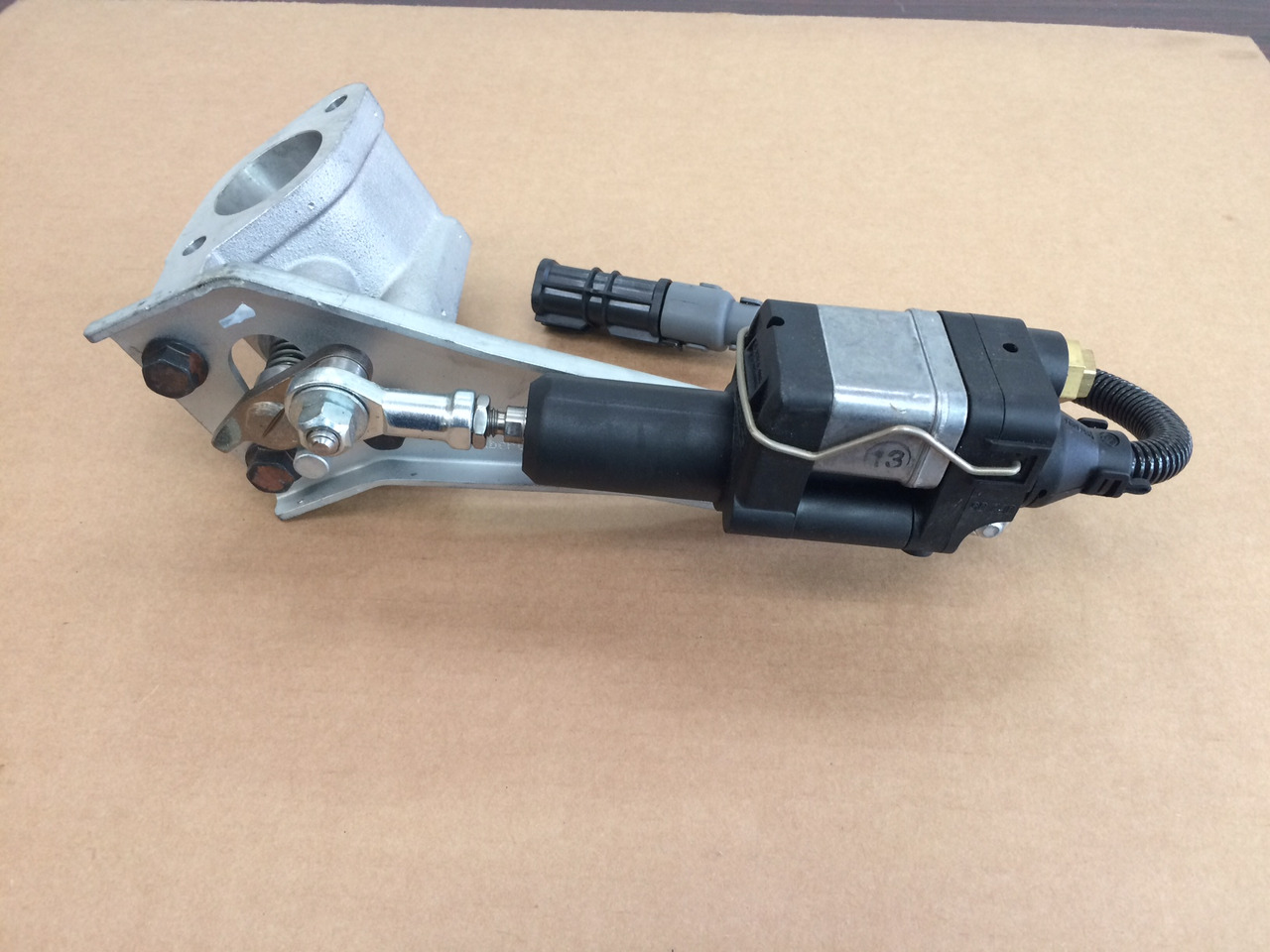 SARACINESCA EGR RIF. MAN 51081506026 - Motor y piezas para Camión: foto 2 SARACINESCA EGR RIF. MAN 51081506026 - Motor y piezas para Camión: foto 2