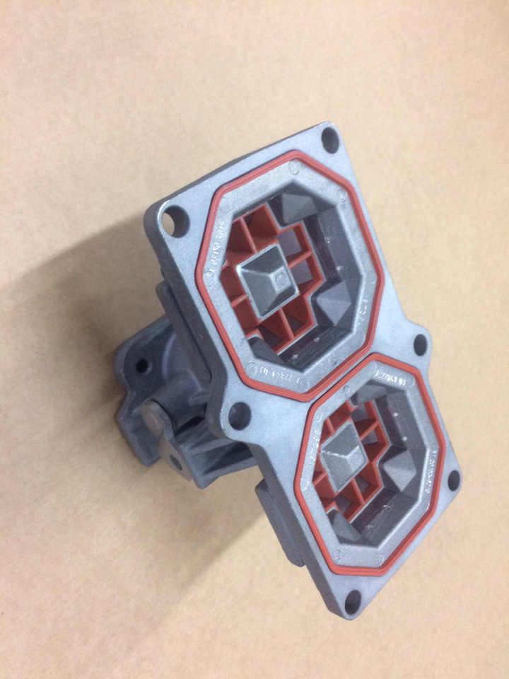 SARACINESCA EGR RIF. MAN 51081506101 - Motor y piezas para Camión: foto 1 SARACINESCA EGR RIF. MAN 51081506101 - Motor y piezas para Camión: foto 1