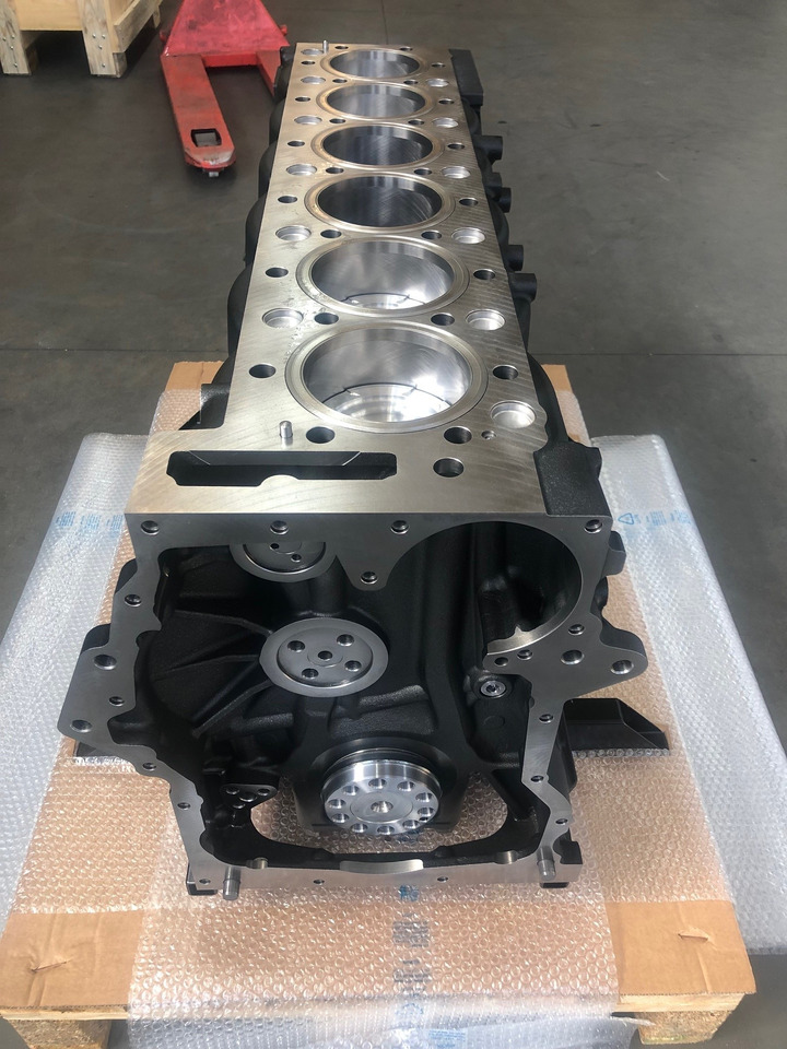 SHORTBLOCK / BLOCCO MOTORE MAN D2066 EURO6 (camion e bus) - Bloque de cilindros para Camión: foto 3 SHORTBLOCK / BLOCCO MOTORE MAN D2066 EURO6 (camion e bus) - Bloque de cilindros para Camión: foto 3