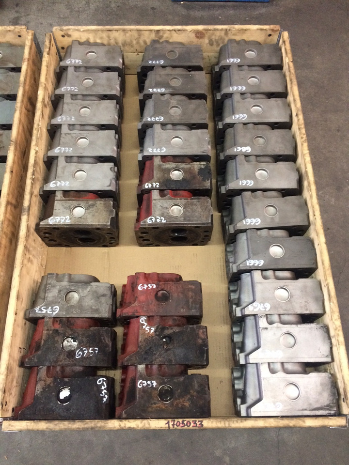 TESTATA MOTORE MAN D2865 / D2866 2V / D2876 2V / D2848 2V / D2840 2V / D2842 2V - Cabezal de bloque: foto 1 TESTATA MOTORE MAN D2865 / D2866 2V / D2876 2V / D2848 2V / D2840 2V / D2842 2V - Cabezal de bloque: foto 1