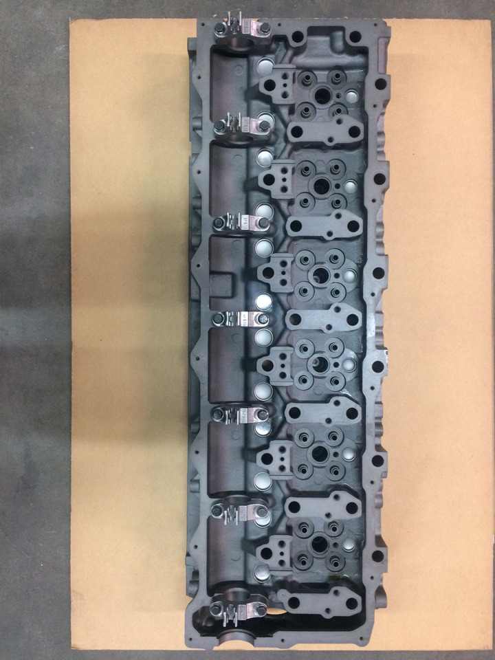 TESTATE MOTORI MAN D2066 - D2676 - NUDE / COMPLETE DI VALVOLE - Cabezal de bloque para Camión: foto 2 TESTATE MOTORI MAN D2066 - D2676 - NUDE / COMPLETE DI VALVOLE - Cabezal de bloque para Camión: foto 2