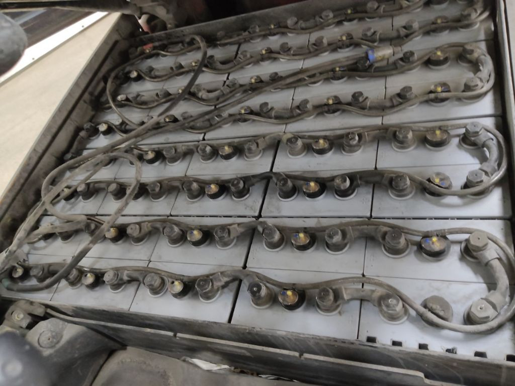 Linde E25L-01 - Carretilla elevadora eléctrica: foto 4 Linde E25L-01 - Carretilla elevadora eléctrica: foto 4