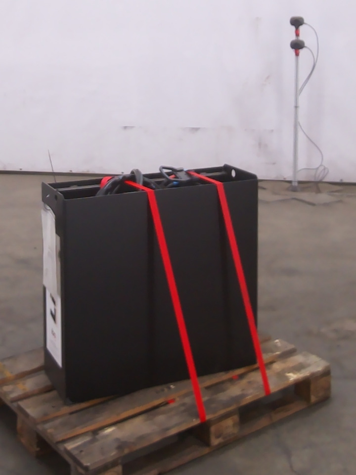 Weitere 24V240AH - Maquinaria de construcción: foto 1 Weitere 24V240AH - Maquinaria de construcción: foto 1
