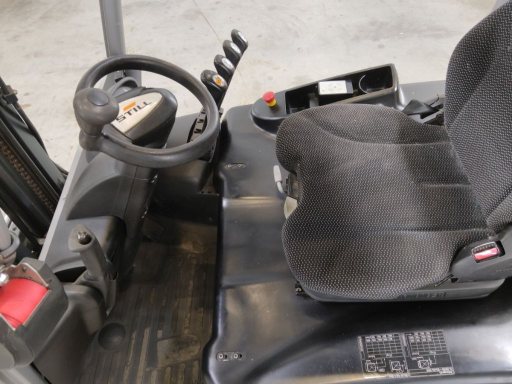 STILL RX50-15 - Carretilla elevadora eléctrica: foto 3 STILL RX50-15 - Carretilla elevadora eléctrica: foto 3