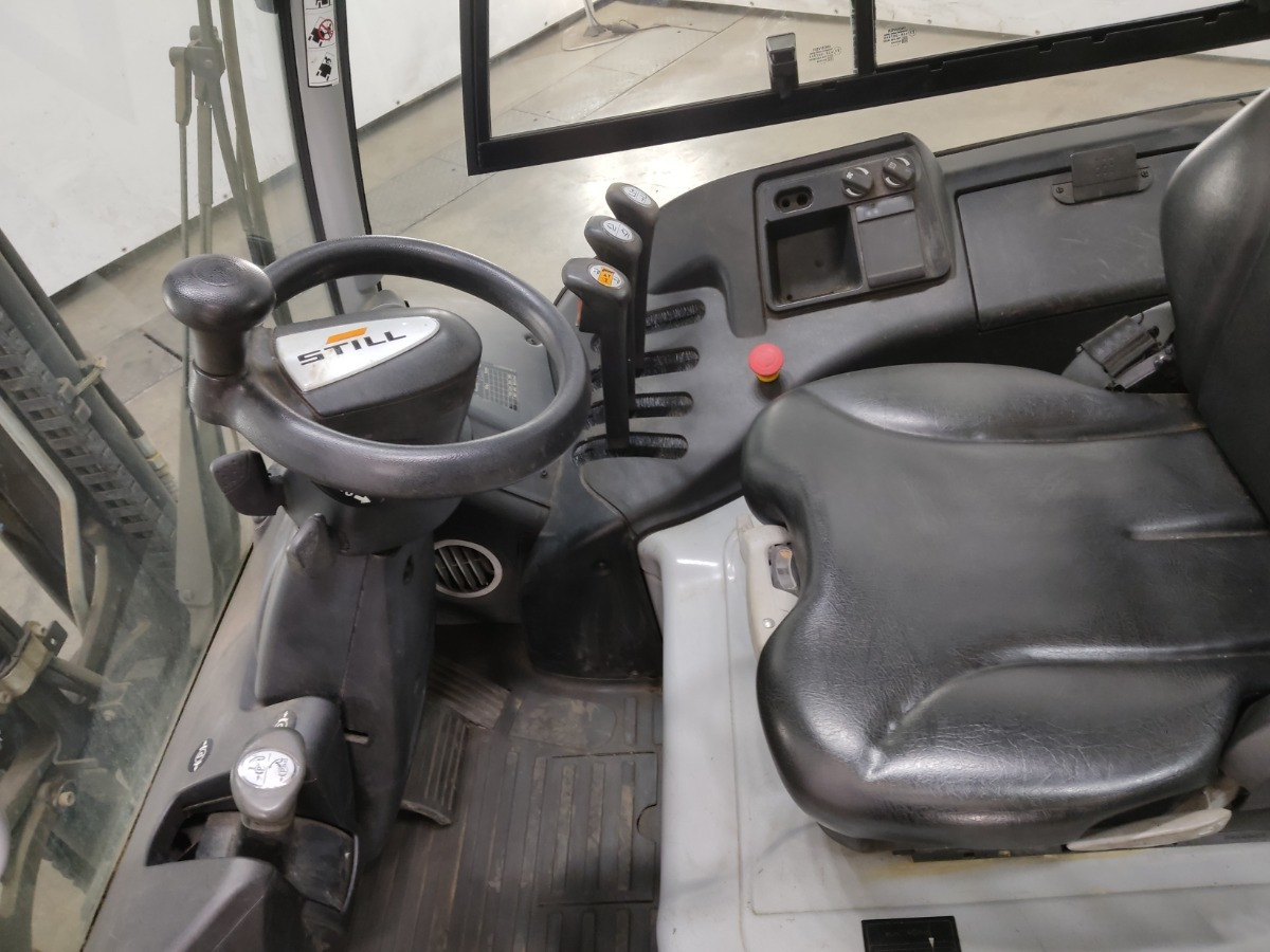 STILL RX60-25 - Carretilla elevadora eléctrica: foto 3 STILL RX60-25 - Carretilla elevadora eléctrica: foto 3