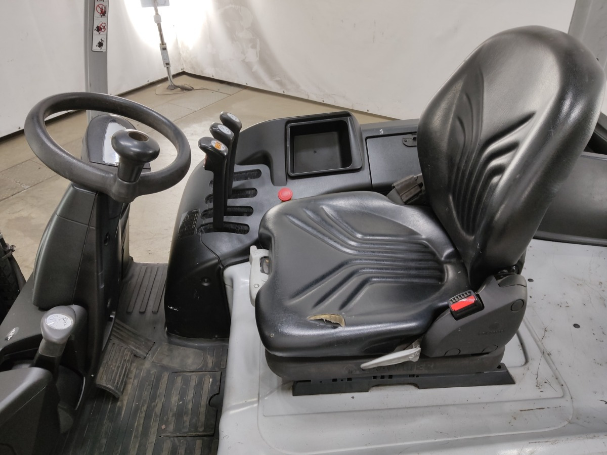 STILL RX60-25 - Carretilla elevadora eléctrica: foto 3 STILL RX60-25 - Carretilla elevadora eléctrica: foto 3