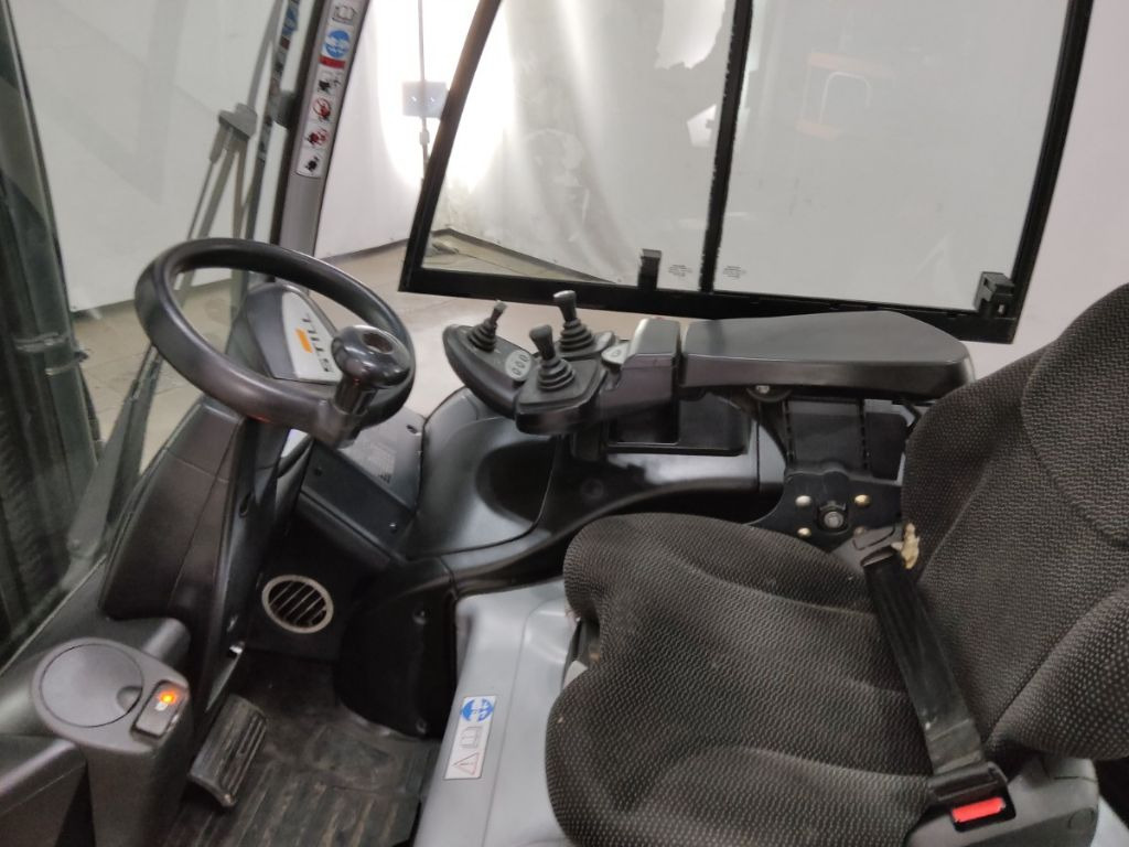 STILL RX60-30 - Carretilla elevadora eléctrica: foto 3 STILL RX60-30 - Carretilla elevadora eléctrica: foto 3