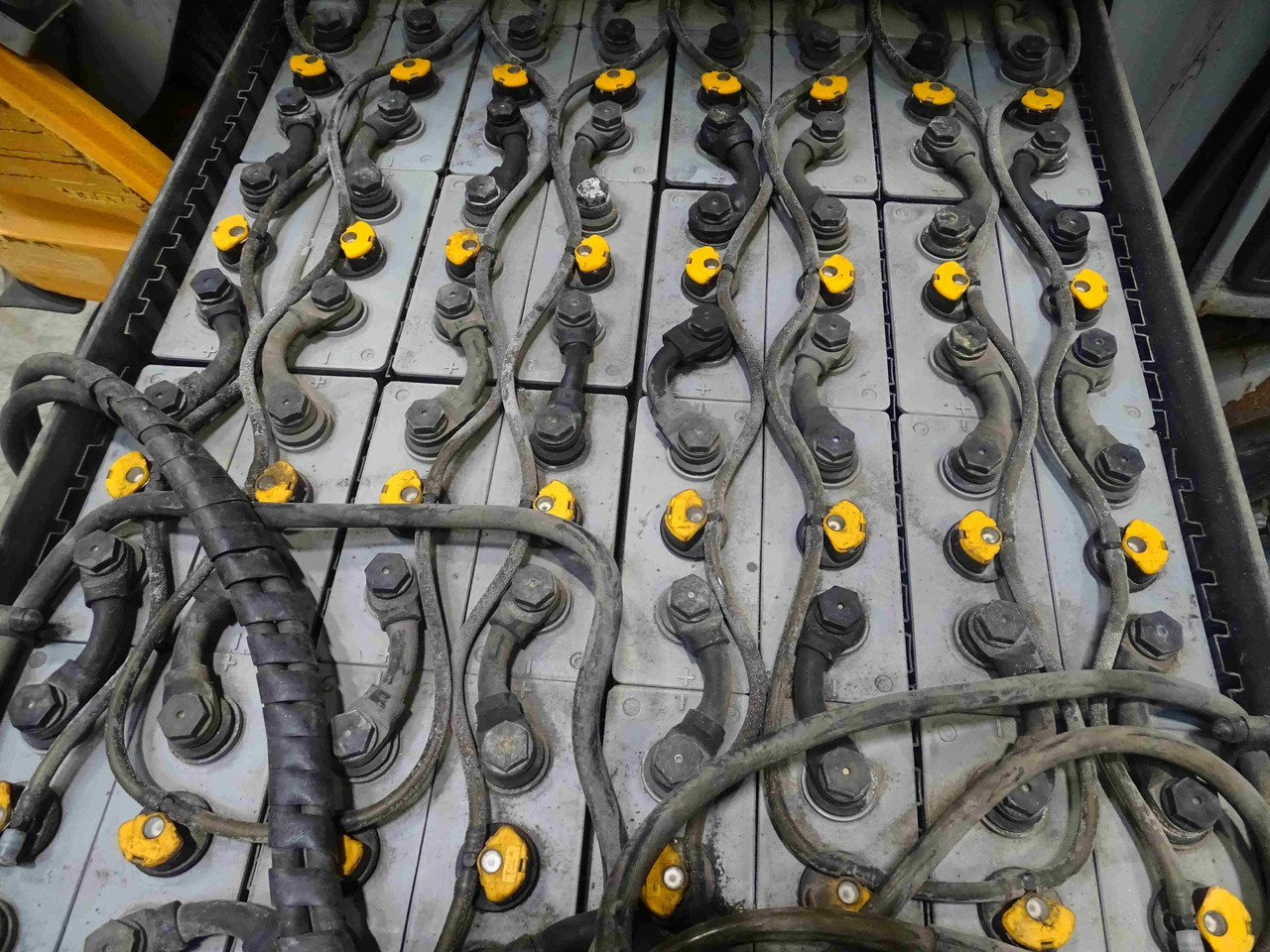 STILL RX60-30 - Carretilla elevadora eléctrica: foto 4 STILL RX60-30 - Carretilla elevadora eléctrica: foto 4