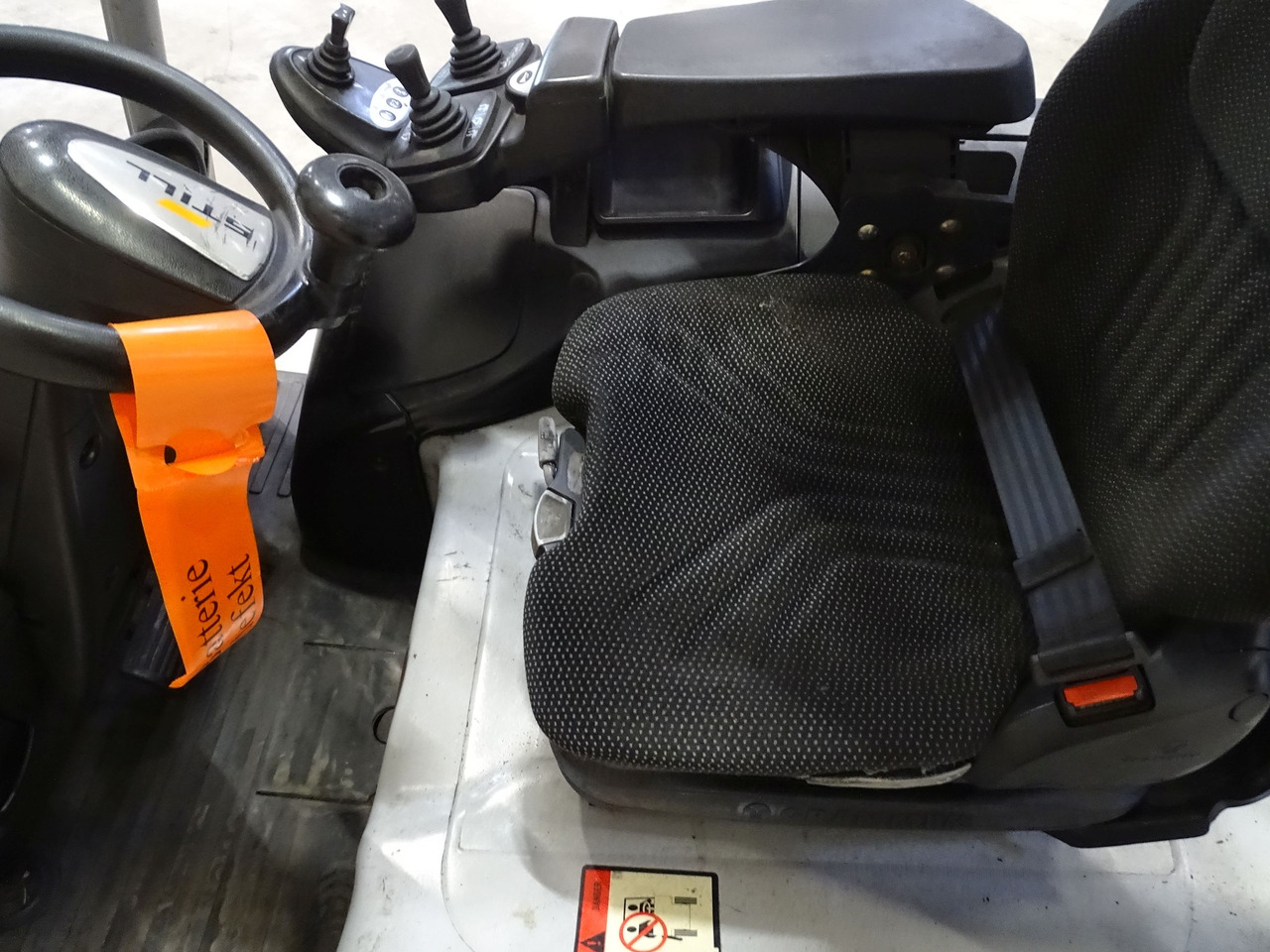 STILL RX60-30 - Carretilla elevadora eléctrica: foto 3 STILL RX60-30 - Carretilla elevadora eléctrica: foto 3