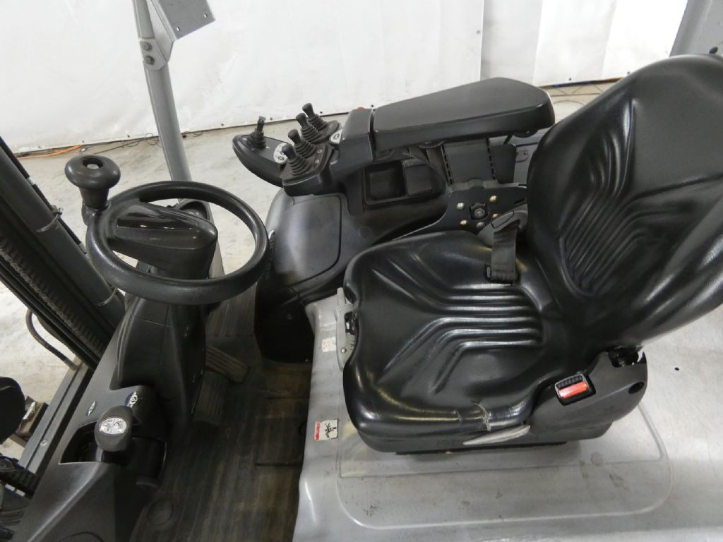 STILL RX60-30L - Carretilla elevadora eléctrica: foto 3 STILL RX60-30L - Carretilla elevadora eléctrica: foto 3