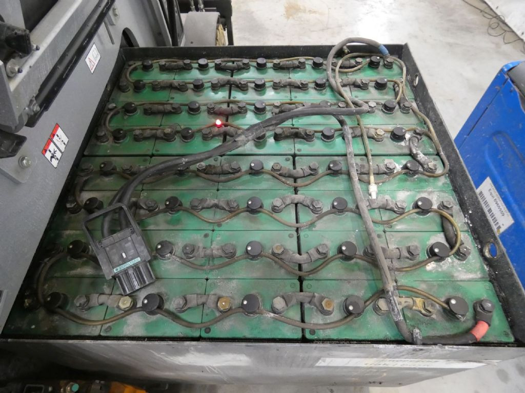 STILL RX60-50 - Carretilla elevadora eléctrica: foto 4 STILL RX60-50 - Carretilla elevadora eléctrica: foto 4