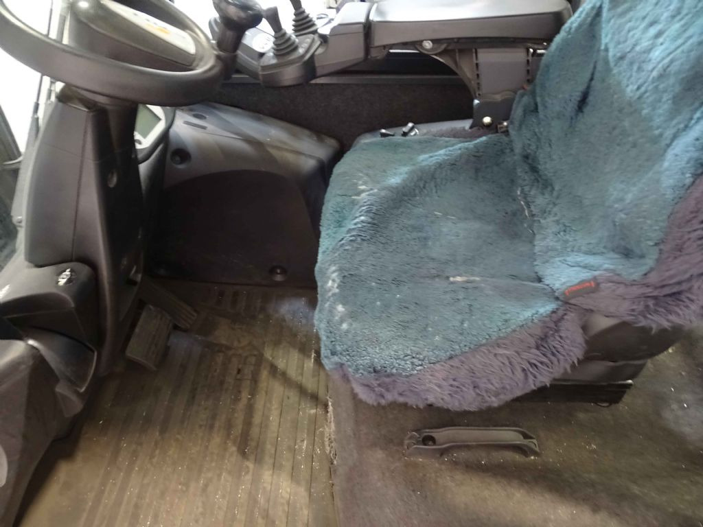 STILL RX70-45T - Carretilla elevadora: foto 4 STILL RX70-45T - Carretilla elevadora: foto 4