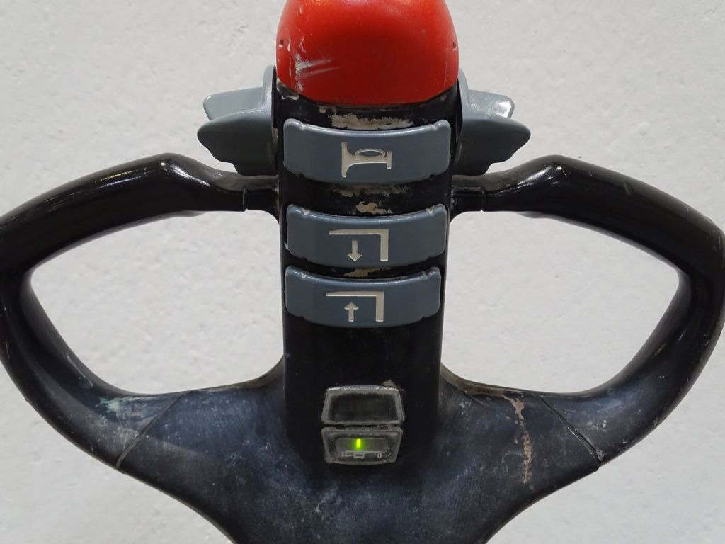 Still ECU30 - Transpaleta: foto 3 Still ECU30 - Transpaleta: foto 3