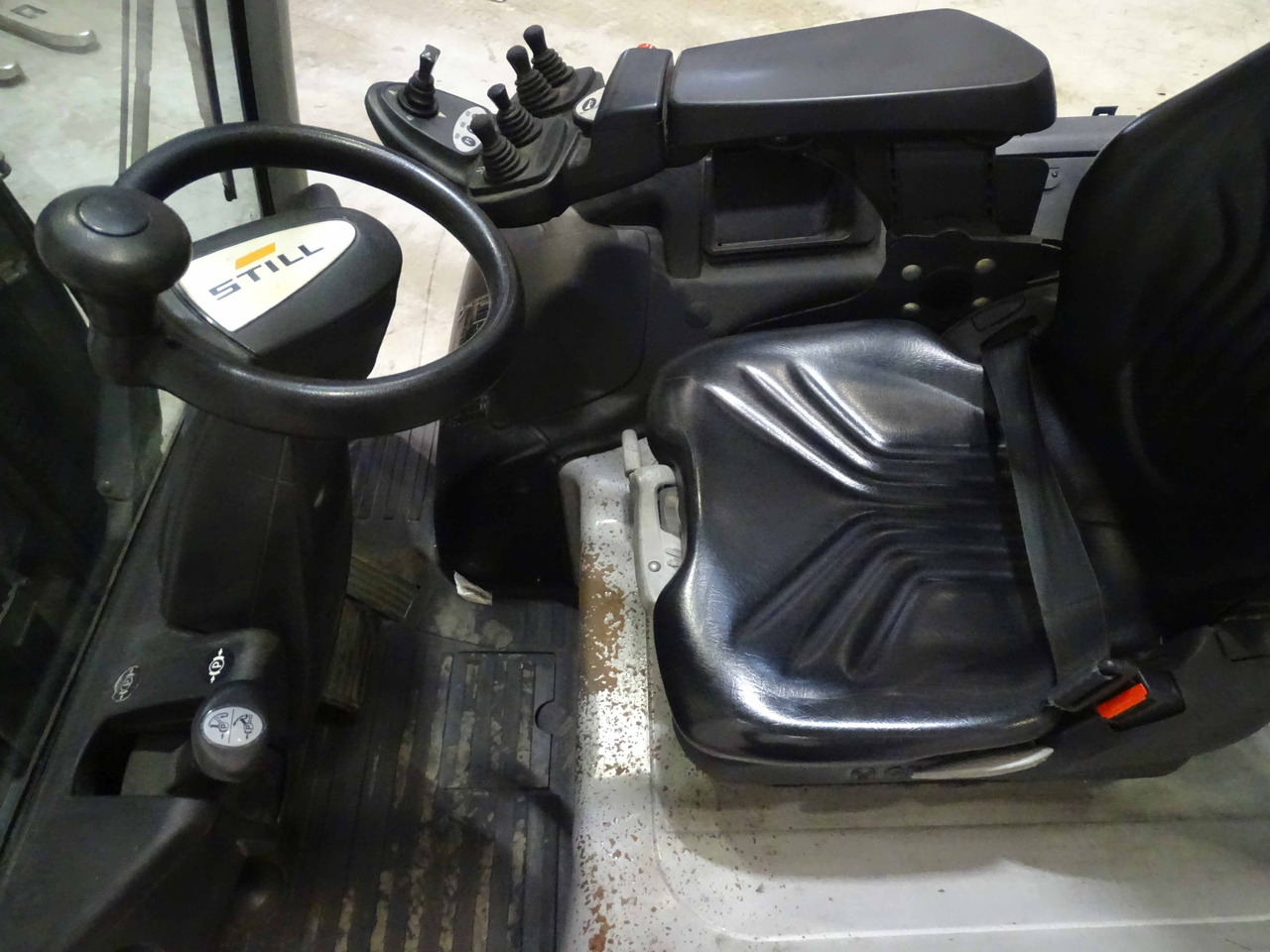 Still RX60-30 - Carretilla elevadora eléctrica: foto 3 Still RX60-30 - Carretilla elevadora eléctrica: foto 3