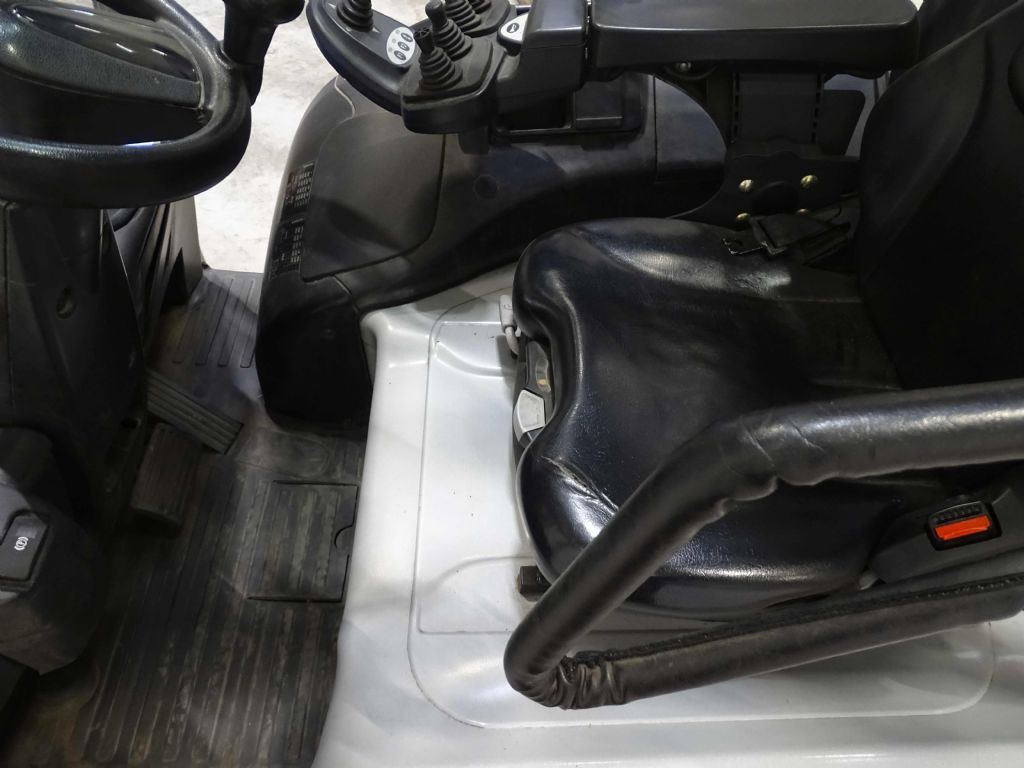 Still RX60-30 - Carretilla elevadora eléctrica: foto 3 Still RX60-30 - Carretilla elevadora eléctrica: foto 3