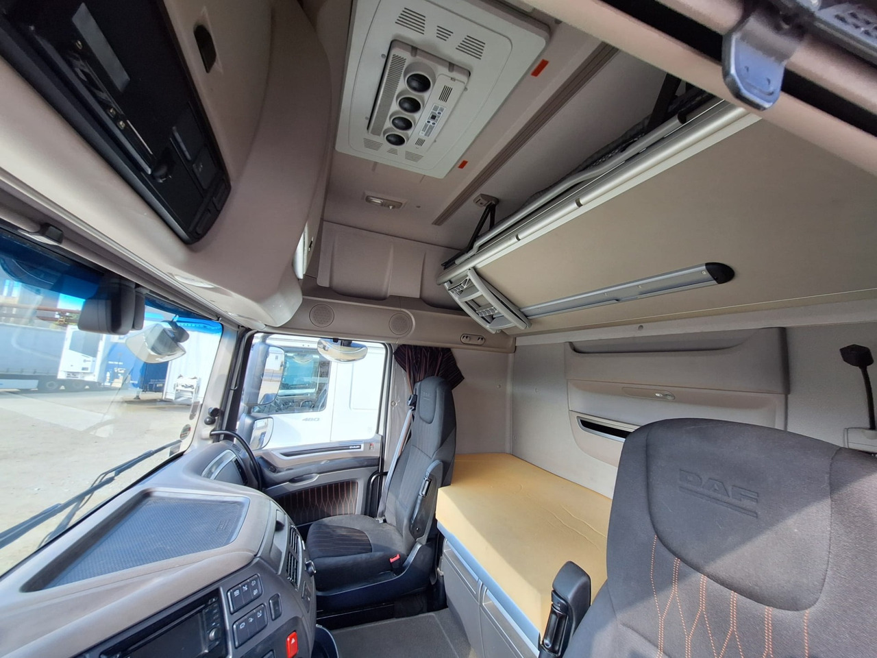 Cabeza tractora nuevo DAF XF 480: foto 10