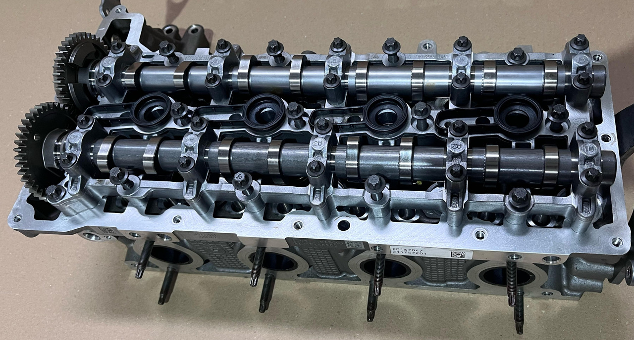 BMW Chiulasa B47D20B Euro 6 - Cabezal de bloque para Excavadora: foto 2 BMW Chiulasa B47D20B Euro 6 - Cabezal de bloque para Excavadora: foto 2