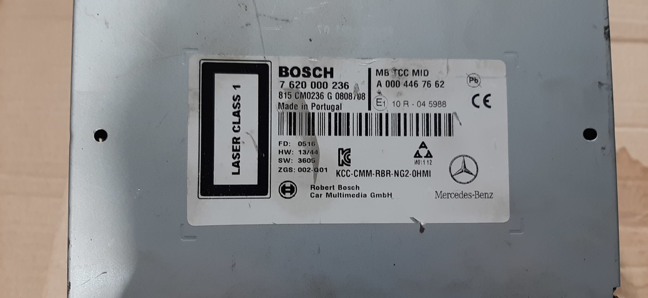 BOSCH / REXROTH Mercedes Actros MP4 CD Player A0004467662 - Cabina e interior para Camión: foto 3 BOSCH / REXROTH Mercedes Actros MP4 CD Player A0004467662 - Cabina e interior para Camión: foto 3