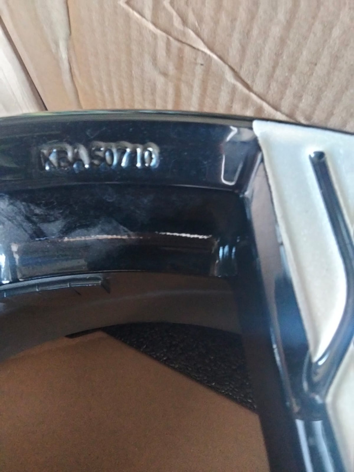 Mitsubishi Pajero L200 20 Zoll original Rims KBA50710 - Llanta para Coche: foto 4 Mitsubishi Pajero L200 20 Zoll original Rims KBA50710 - Llanta para Coche: foto 4