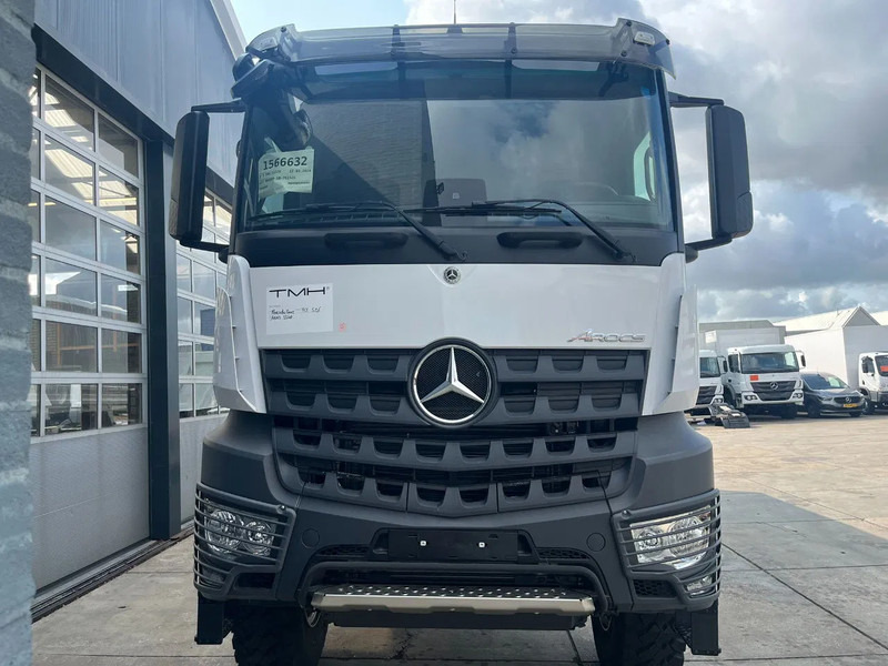 Mercedes-Benz Arocs 3340 A 6x6 Cargo Truck - Camión lona: foto 4 Mercedes-Benz Arocs 3340 A 6x6 Cargo Truck - Camión lona: foto 4